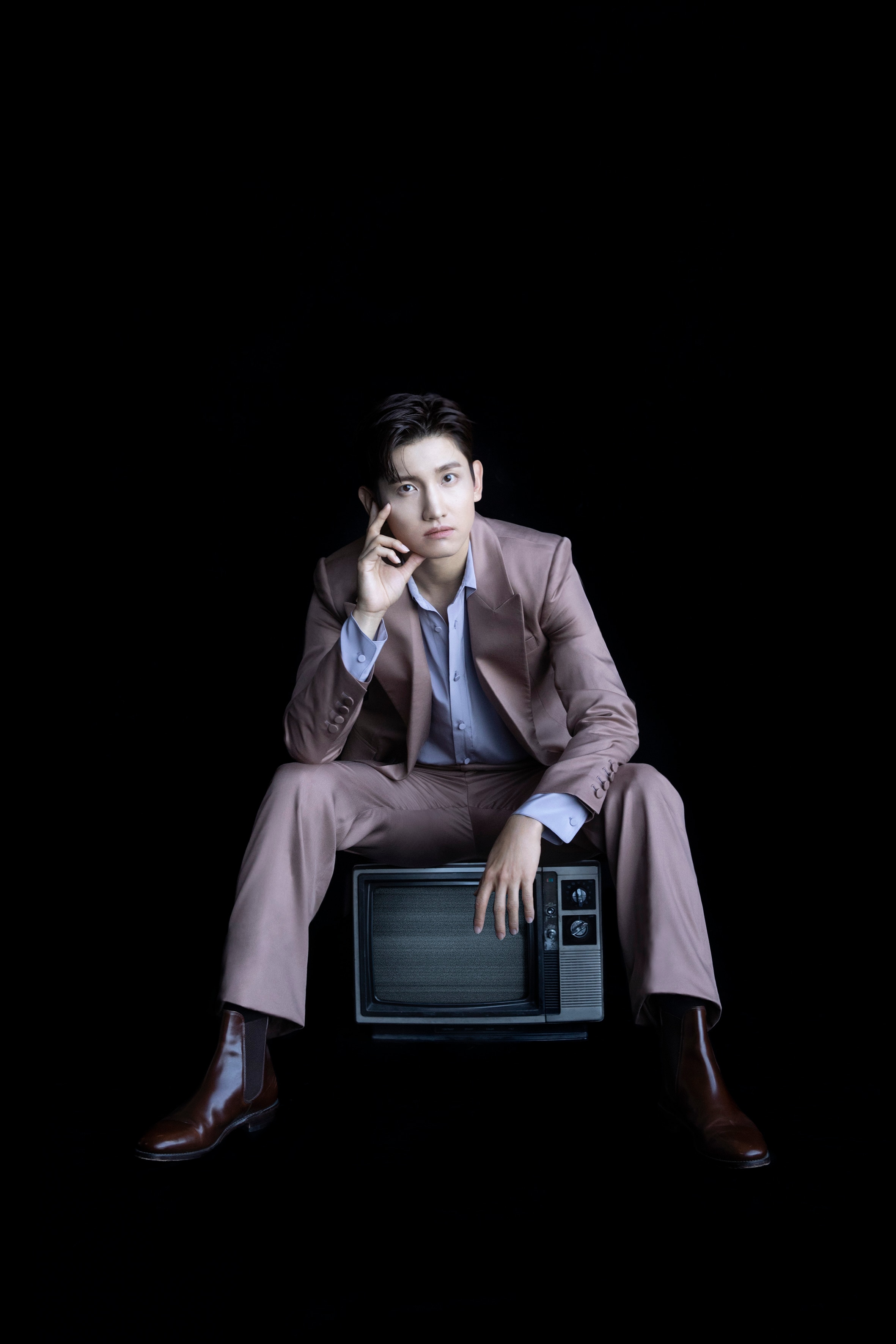 CHANGMIN from 東方神起 Mini Album「Human」SPECIAL SITE