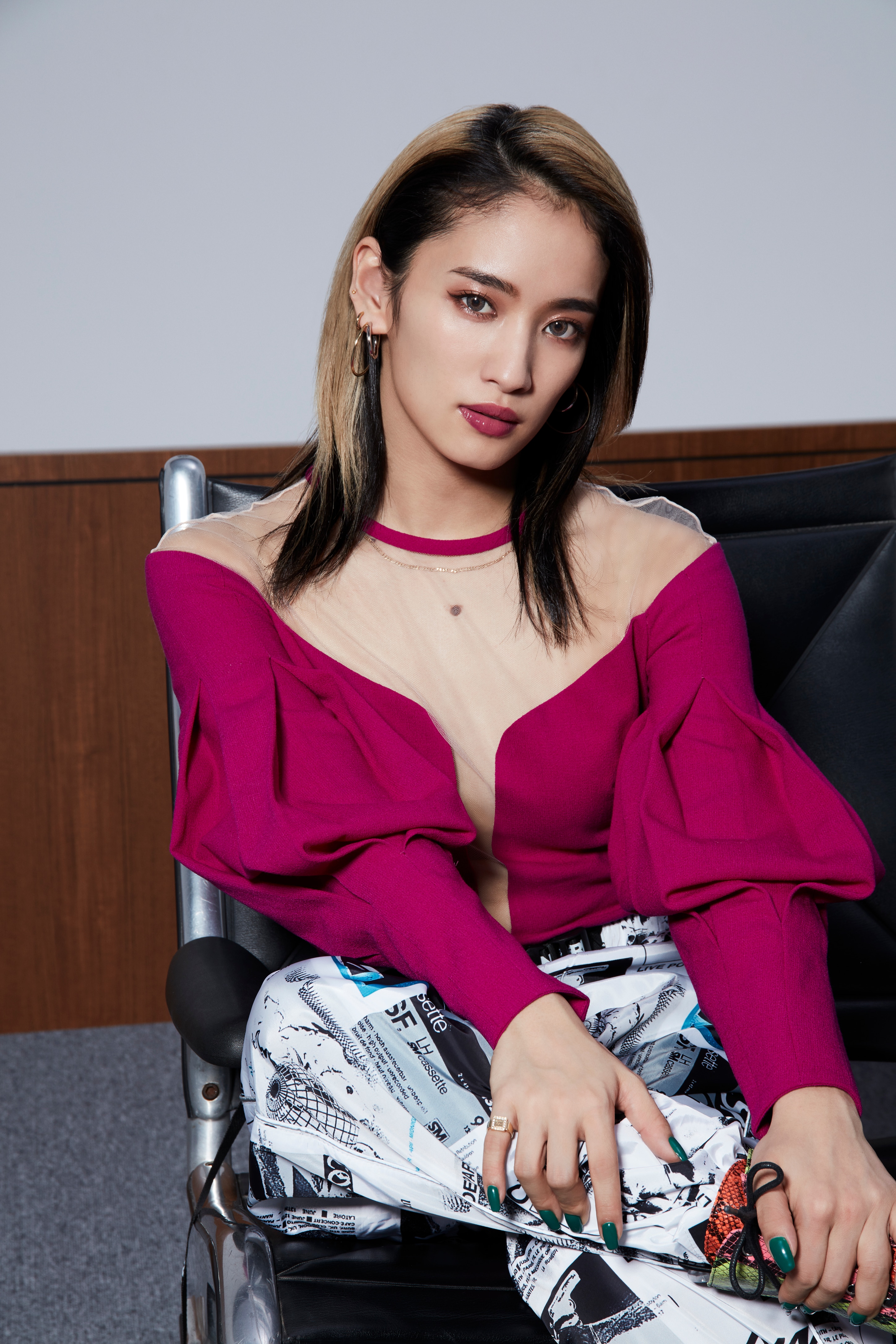 PROFILE｜E-girls（イー・ガールズ） OFFICIAL WEBSITE