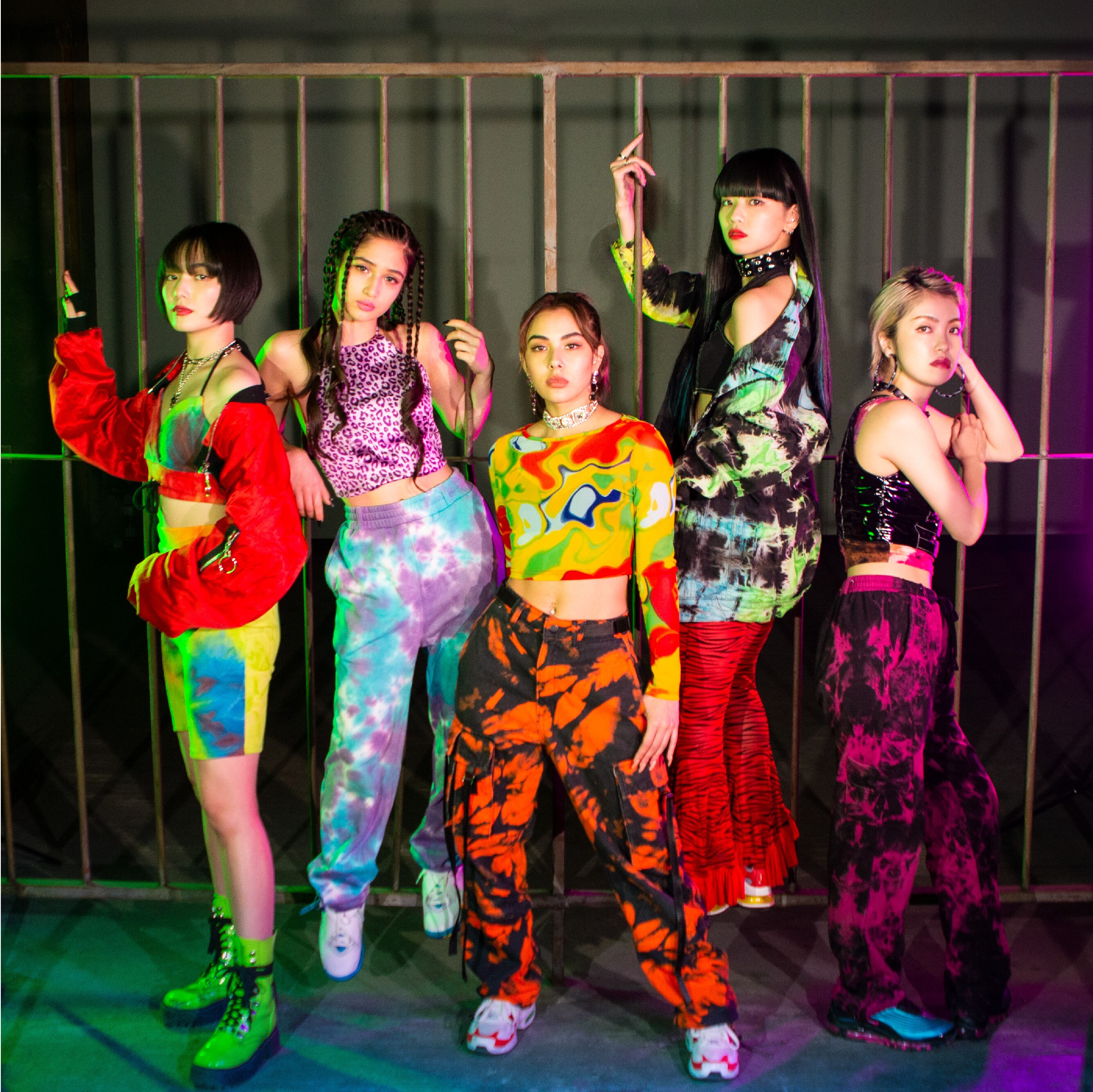 ダンス・シングル3部作 最終弾「NEW AGE」MV2019.11.29リリース!!
The 3rd single MV of the New Dance Single Trilogy is available on 2019.11.29.