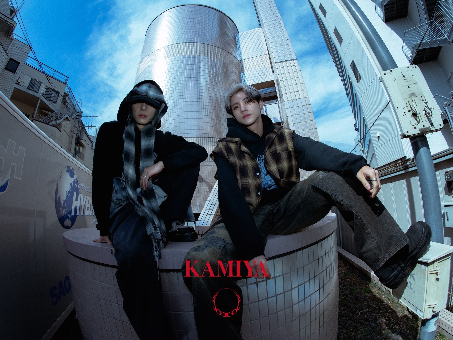 KAMIYAと限定カプセルを発表！<br />
貞本義行描き下ろしビジュアルを核に、2月23日よりポップアップで発売<br />
