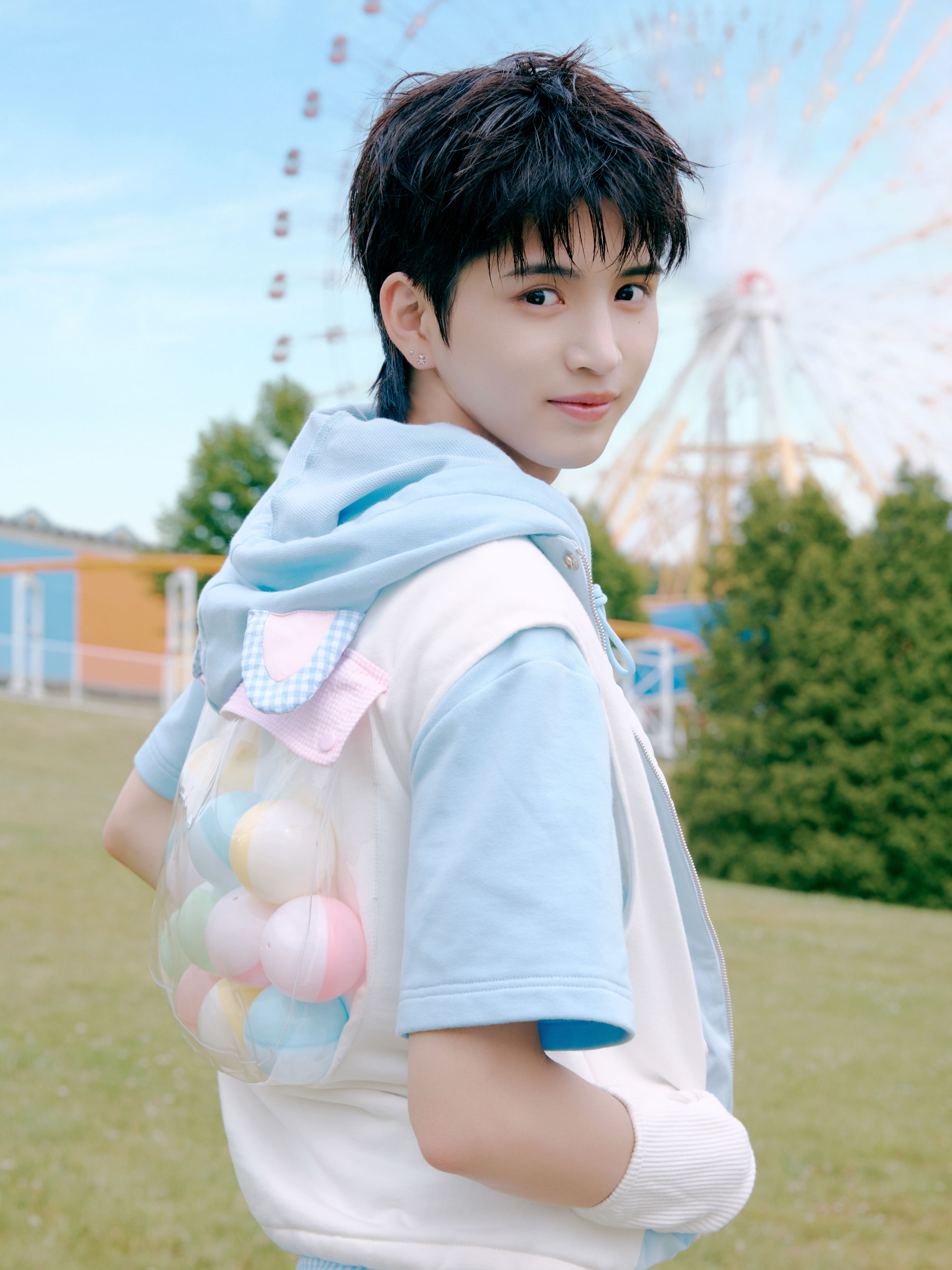Gotcha (ガチャ)｜VIBY (バイビー) Official Site｜Photo