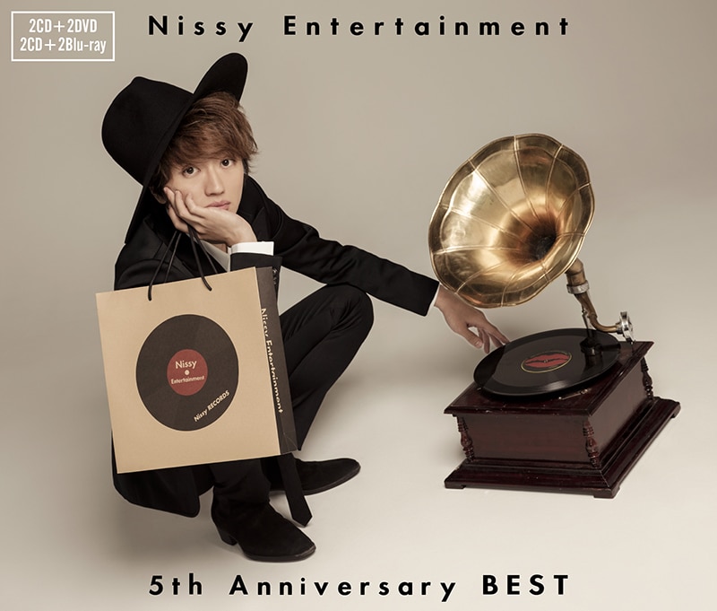 Nissy(西島隆弘)、2月4日《Nissyの日》発売BEST ALBUM『Nissy Entertainment 5th Anniversary  BEST』ジャケット写真・収録内容公開！【Nissy盤】の内容はなんと総収録時間500分超え!! | エイベックス・ポータル - avex portal