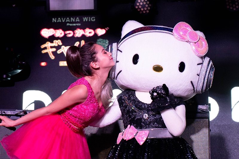 Dj Hello Kitty ゆきぽよ 世界初のオリジナルコラボ楽曲 Kawaii を生配信で初披露 Avex Promotion Design エイベックスのprサービス エイベックス プロモーション デザイン